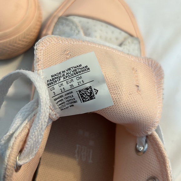 Last Call!! Converse All Stars Penguins size 3 - Picture 7 of 8